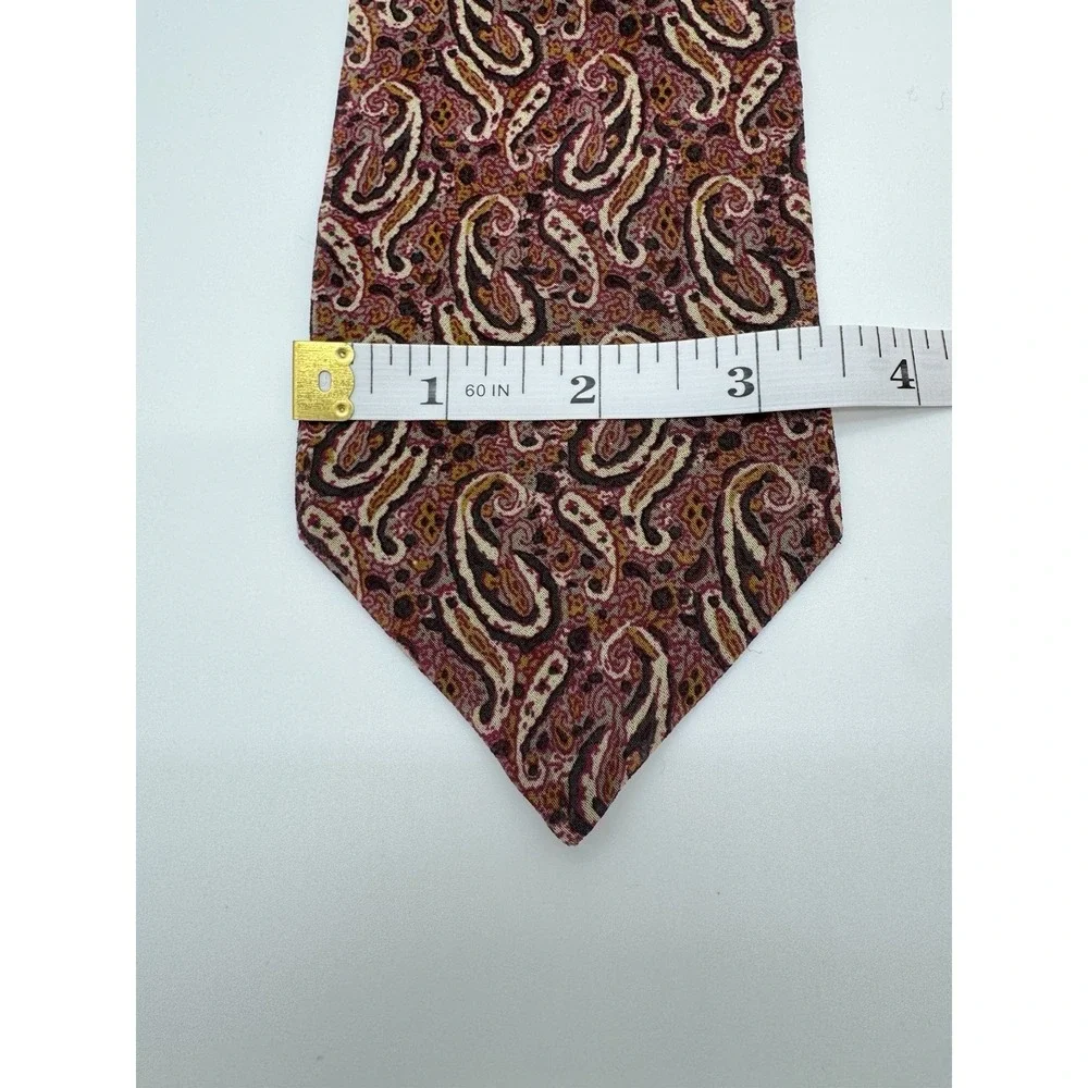 Giorgio Armani Cravatte Silk Tie Red Paisley Pattern Made in Italy Designer Tie